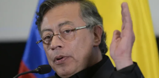 Gustavo Petro denuncia presuntos bombardeos a Colombia desde Ecuador